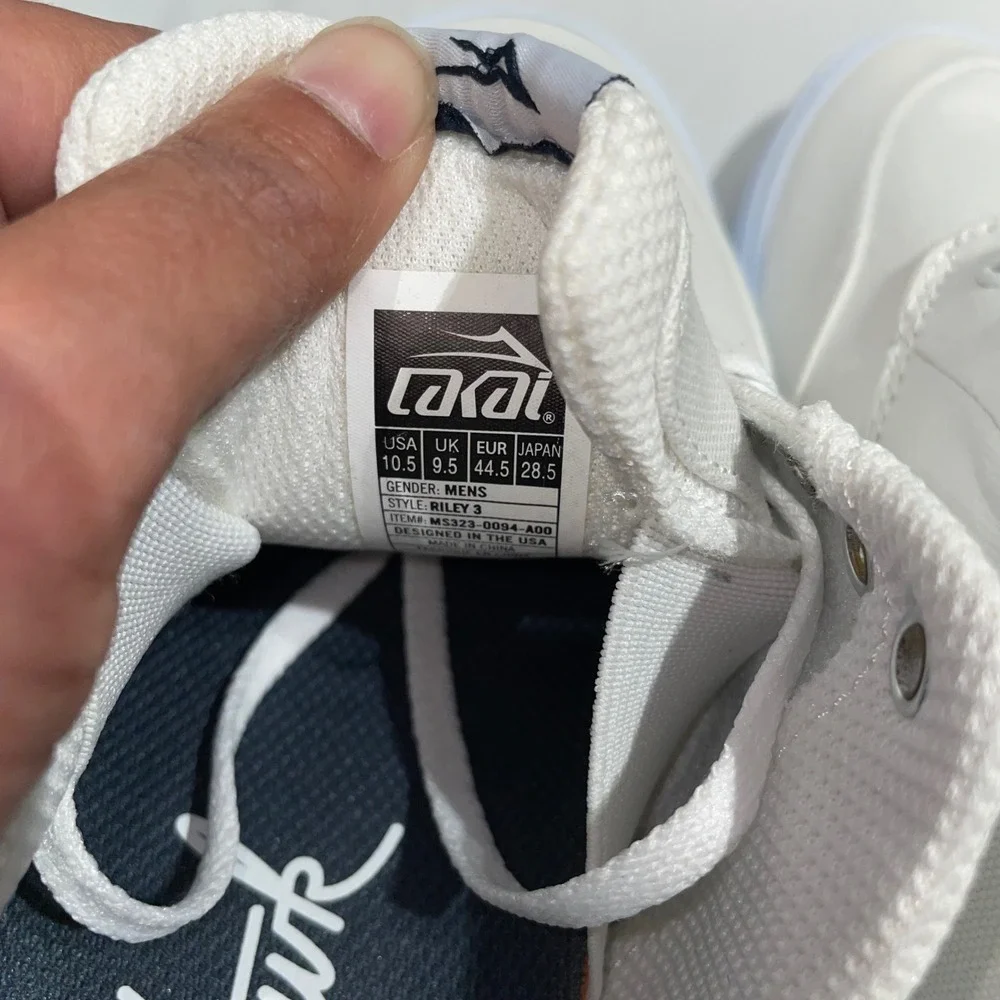 Lakai Riley 3 Mens 10.5 White Navy Canvas Skate Shoes